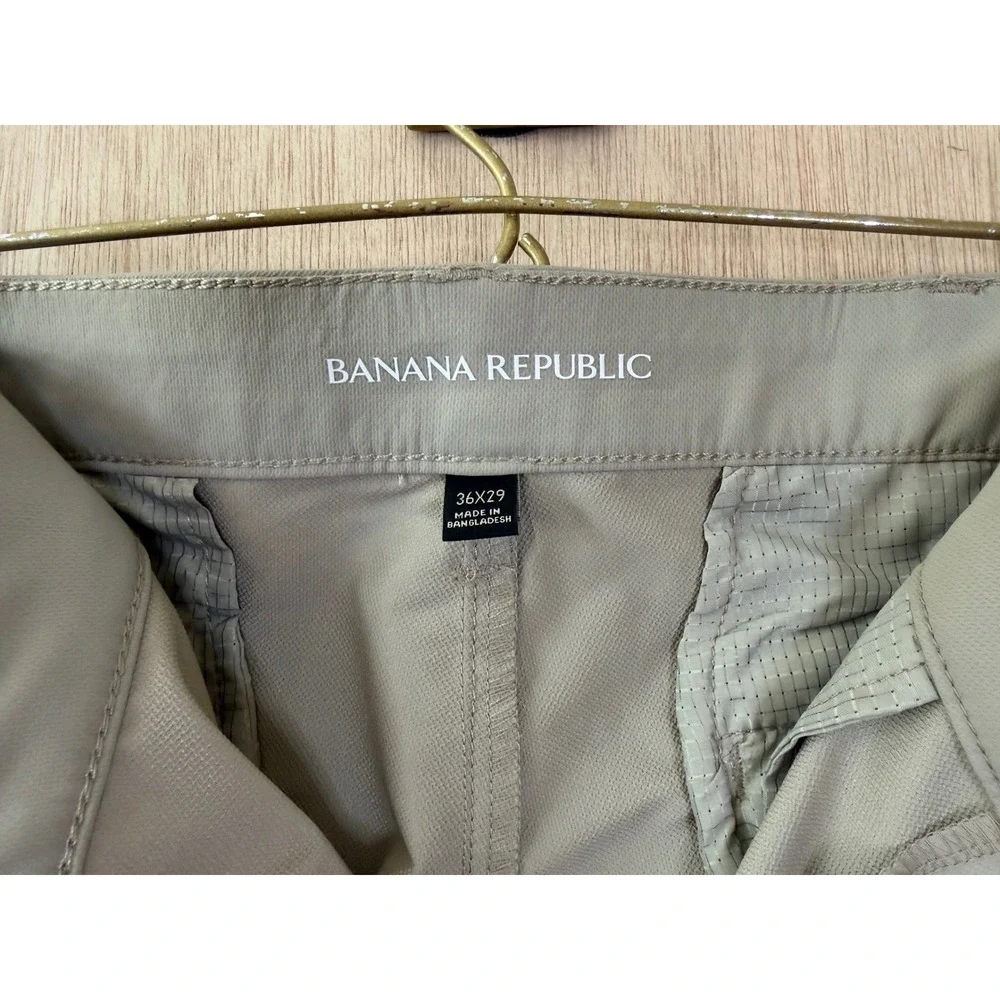 Banana Republic Mens Beige Straight Leg Technical Pants 36x29